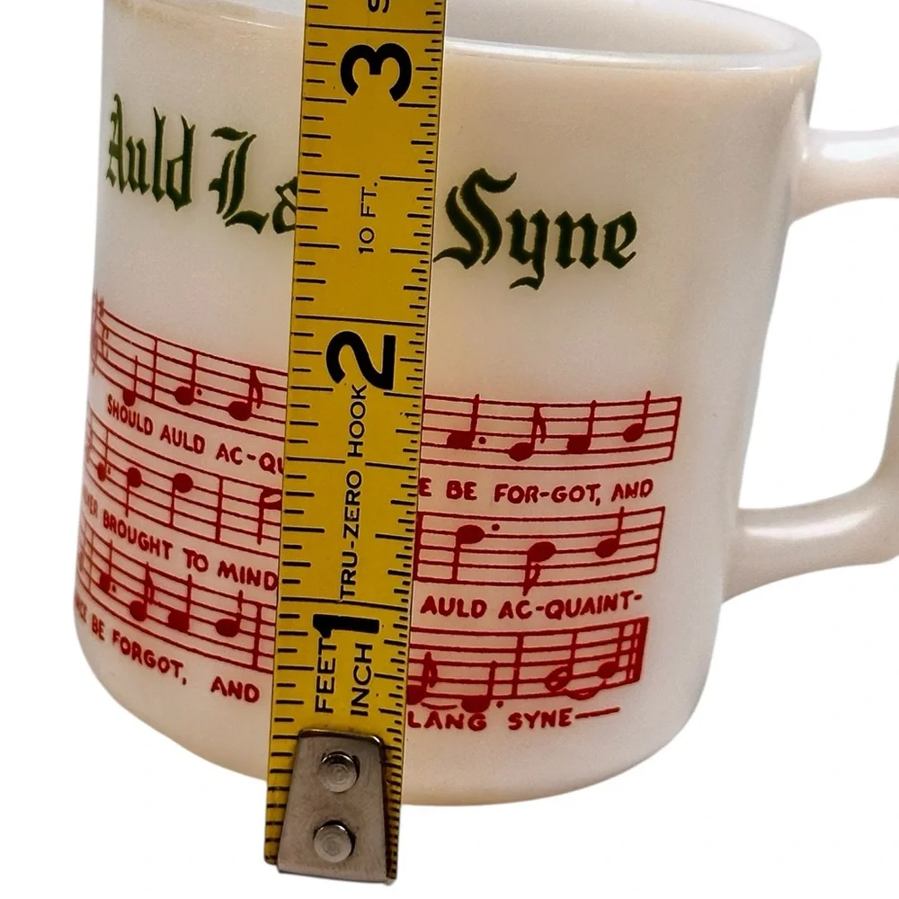 Hazel-Atlas Tom & Jerry “Auld Lang Syne” Milk Glass Mug Red Green Holiday 1950s - Picture 7 of 8